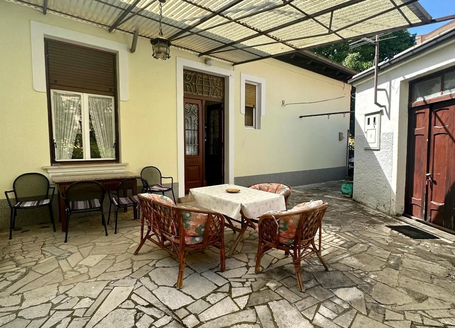 Retro Apartment 78M2 Opatija